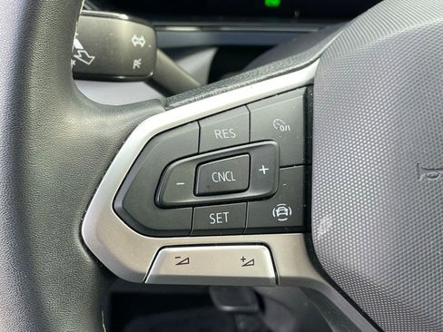 Used 2022 Volkswagen Taos SE image 14