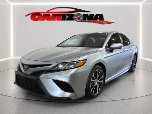 Used 2019 Toyota Camry SE FWD image 11