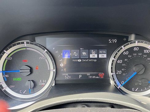 Certified 2025 Toyota Highlander XLE image 20