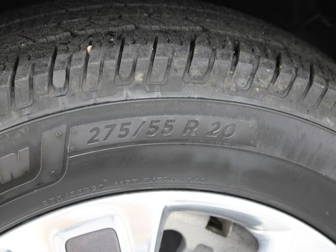 Used 2022 RAM 1500 Limited w/ Body Color Bumper Group AWD/4WD image 38