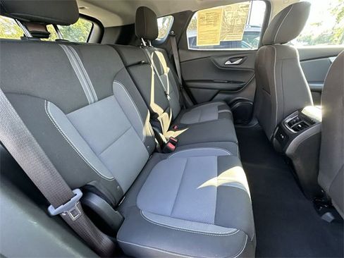 Used 2025 Chevrolet Blazer LT image 27