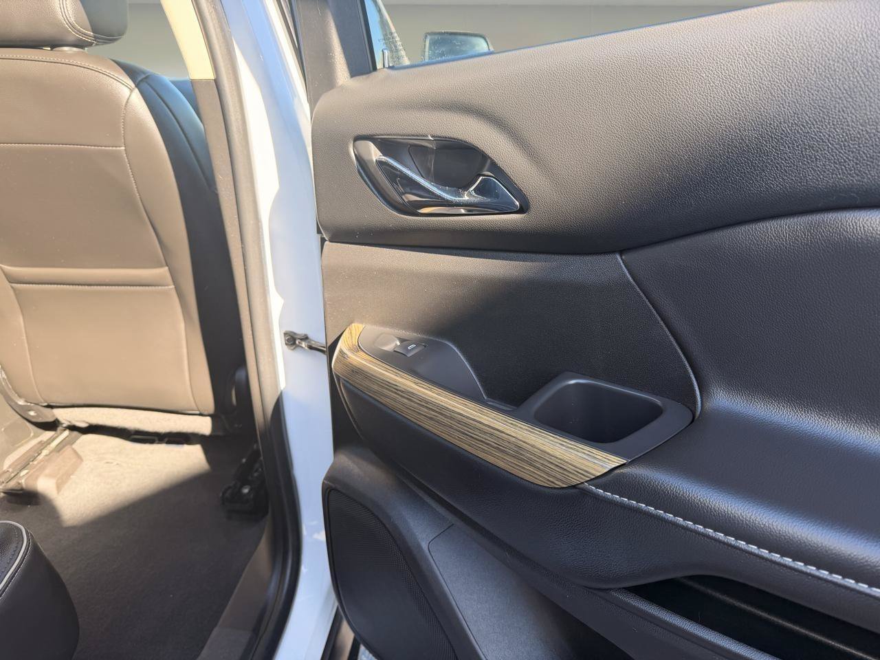 Used 2019 GMC Acadia Denali AWD/4WD image 30