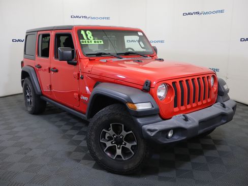 Used 2018 Jeep Wrangler Unlimited Sport S AWD/4WD image 2