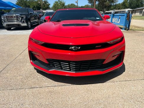 Used 2020 Chevrolet Camaro SS RWD image 2