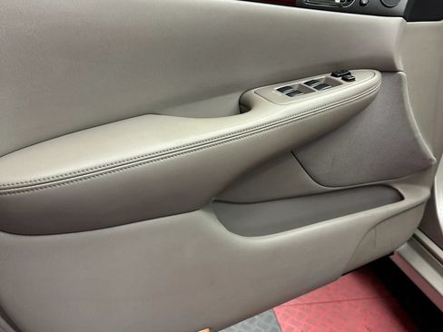 Used 2002 Lexus ES 330 FWD image 9