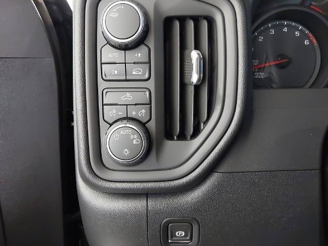 New 2026 Chevrolet Silverado 1500 Custom w/ Turbomax Blackout Package AWD/4WD image 24