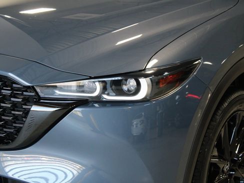 Used 2023 MAZDA CX-5 Carbon Edition image 2