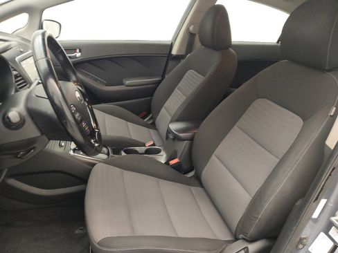 Used 2017 Kia Forte S FWD image 17