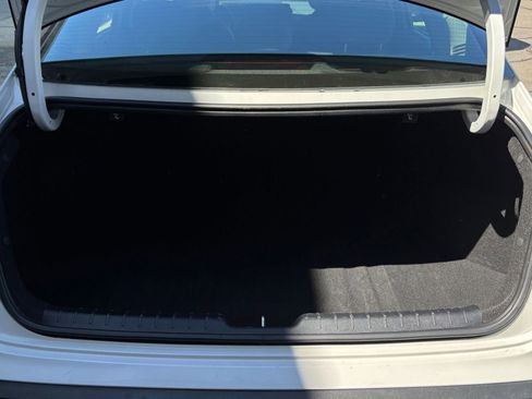 Used 2025 Kia K4 LXS image 31