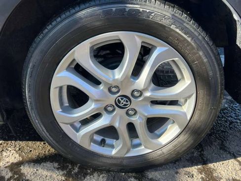 Used 2017 Toyota Yaris iA image 29