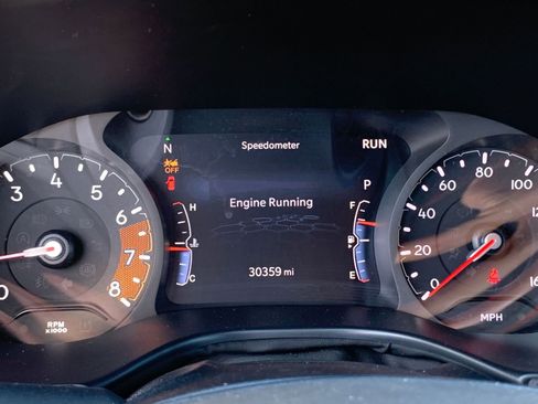 Used 2025 Jeep Compass Trailhawk image 39