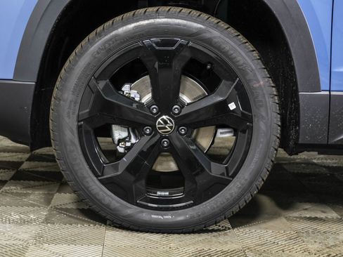 New 2026 Volkswagen Taos SEL AWD/4WD image 18