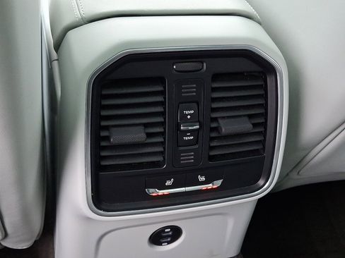 Used 2021 Porsche Macan S image 11