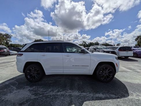 Used 2026 Jeep Grand Cherokee Limited AWD/4WD image 2