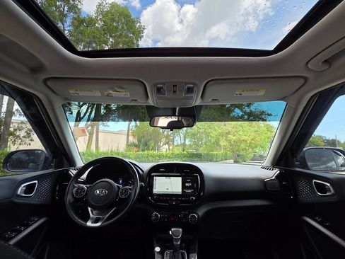 Used 2021 Kia Soul EX FWD image 25