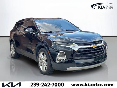 Used 2020 Chevrolet Blazer LT w/ Sound & Technology Package FWD image 1