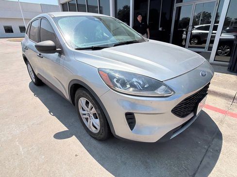 Used 2022 Ford Escape S FWD image 3