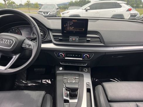 Used 2020 Audi Q5 2.0T Premium w/ Titanium Sport Package AWD/4WD image 15