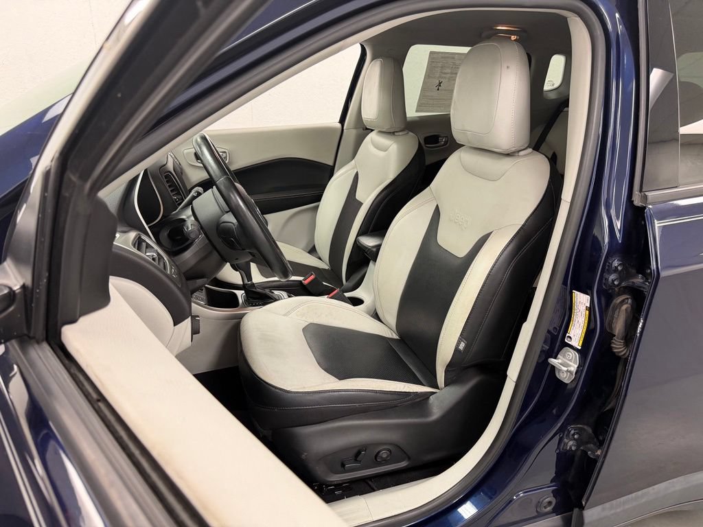 Used 2018 Jeep Compass Latitude w/ Popular Equipment Group FWD image 19