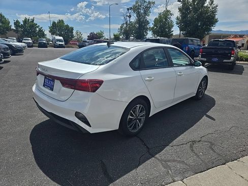 Used 2023 Kia Forte LXS FWD image 5