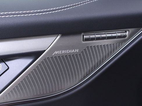 Used 2026 Jaguar F-PACE R-Dynamic S image 19