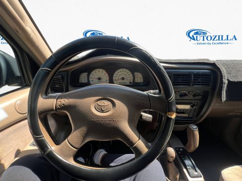 Used 2004 Toyota Tacoma 4x4 Xtracab V6 image 9