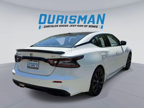 Used 2022 Nissan Maxima SR w/ Sport Mat Group FWD image 2