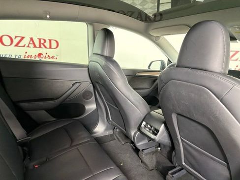 Used 2024 Tesla Model Y 2WD image 19