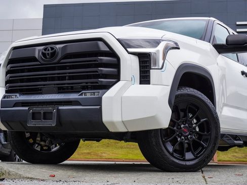 Used 2022 Toyota Tundra SR5 image 2