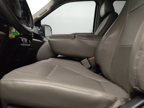 Used 2018 Ford F150 XL w/ Equipment Group 101A Mid RWD image 17