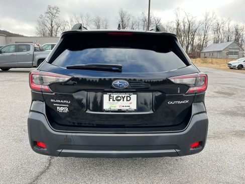 Used 2024 Subaru Outback Premium image 4