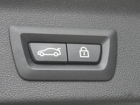 Used 2019 BMW X3 xDrive30i w/ Premium Package image 39