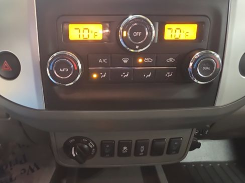 Used 2020 Nissan Frontier SV w/ Midnight Edition Floor Mats image 18