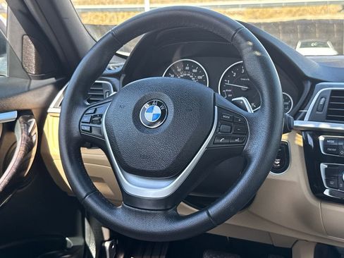 Used 2017 BMW 330i Sedan RWD image 19