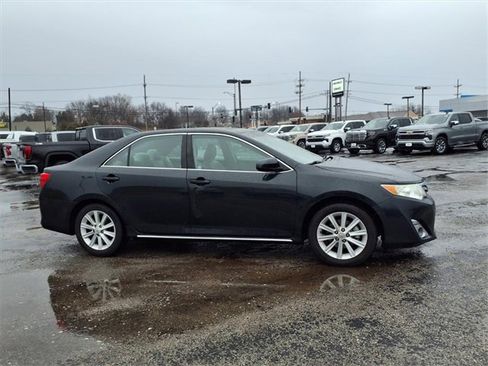 Used 2012 Toyota Camry XLE image 6
