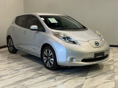 Used 2016 Nissan Leaf SL w/ Premium Package image 4
