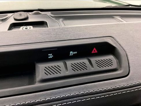 Used 2025 Ford Bronco Outer Banks AWD/4WD image 35