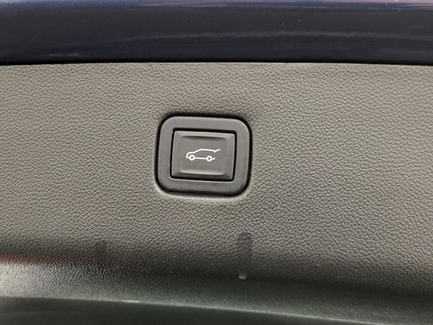 Used 2022 Chevrolet Blazer LT image 12