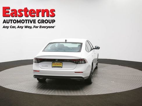 Used 2025 Honda Accord SE image 37