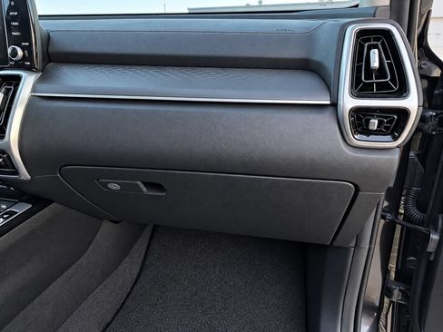 Used 2023 Kia Sorento SX AWD/4WD image 44