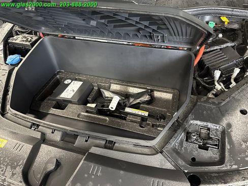 Used 2021 Audi e-tron Premium Plus image 11