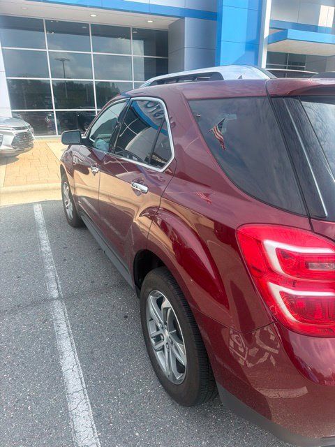 Used 2017 Chevrolet Equinox Premier w/ Enhanced Convenience Package AWD/4WD image 4