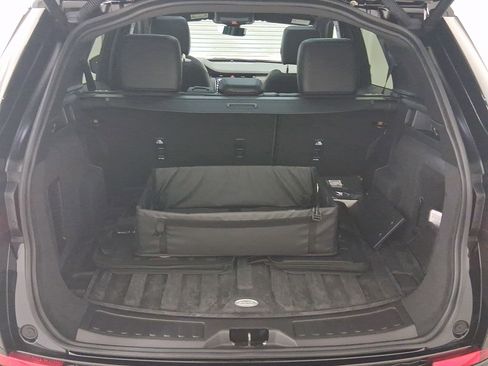 Certified 2025 Land Rover Discovery Sport Dynamic SE image 30