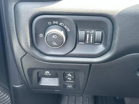 Used 2025 RAM 1500 Laramie w/ Sport Appearance Package AWD/4WD image 35