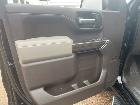 Used 2019 Chevrolet Silverado 1500 LT w/ Convenience Package image 39