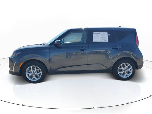 Used 2025 Kia Soul LX w/ LX Technology Package image 4