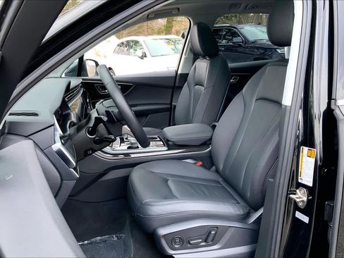 Used 2022 Audi Q7 Premium Plus image 8