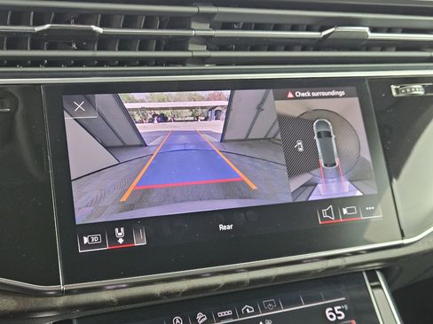 Certified 2022 Audi Q8 Premium Plus AWD/4WD image 27