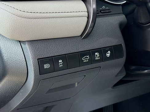 Used 2022 Toyota Camry XLE w/ Cold Weather Package image 10