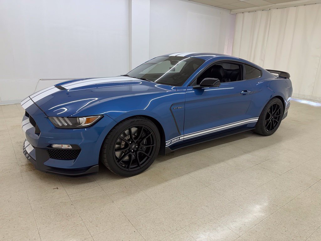 Used 2019 Ford Mustang Shelby GT350 w/ Technology Package RWD image 1